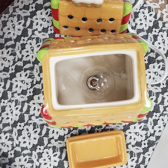 Gingerbread House Fragrance Warmer. New. Scents sold separately. - Picture 11 of 13